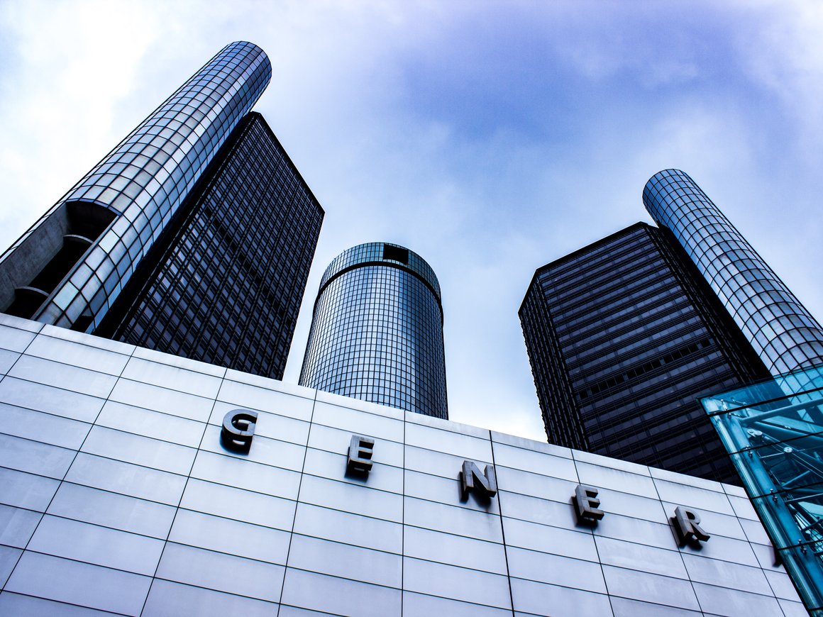 General Motors и Microsoft создадут виртуального помощника водителей на базе ChatGPT