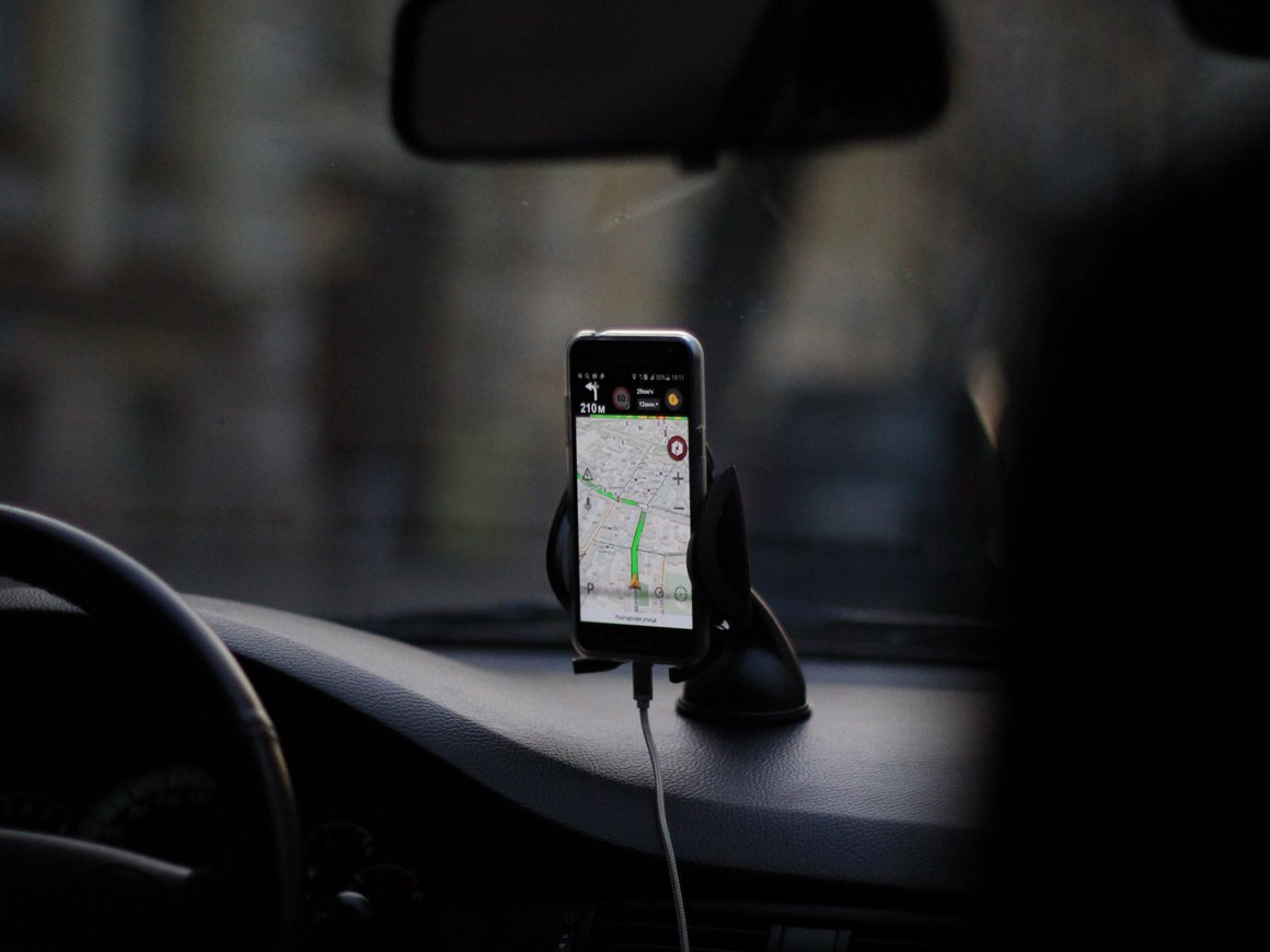 ФСБ получит доступ к базам данных заказов такси