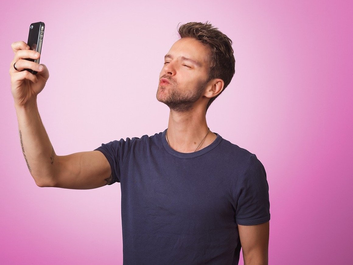 Tinder почти полностью потерял российский рынок