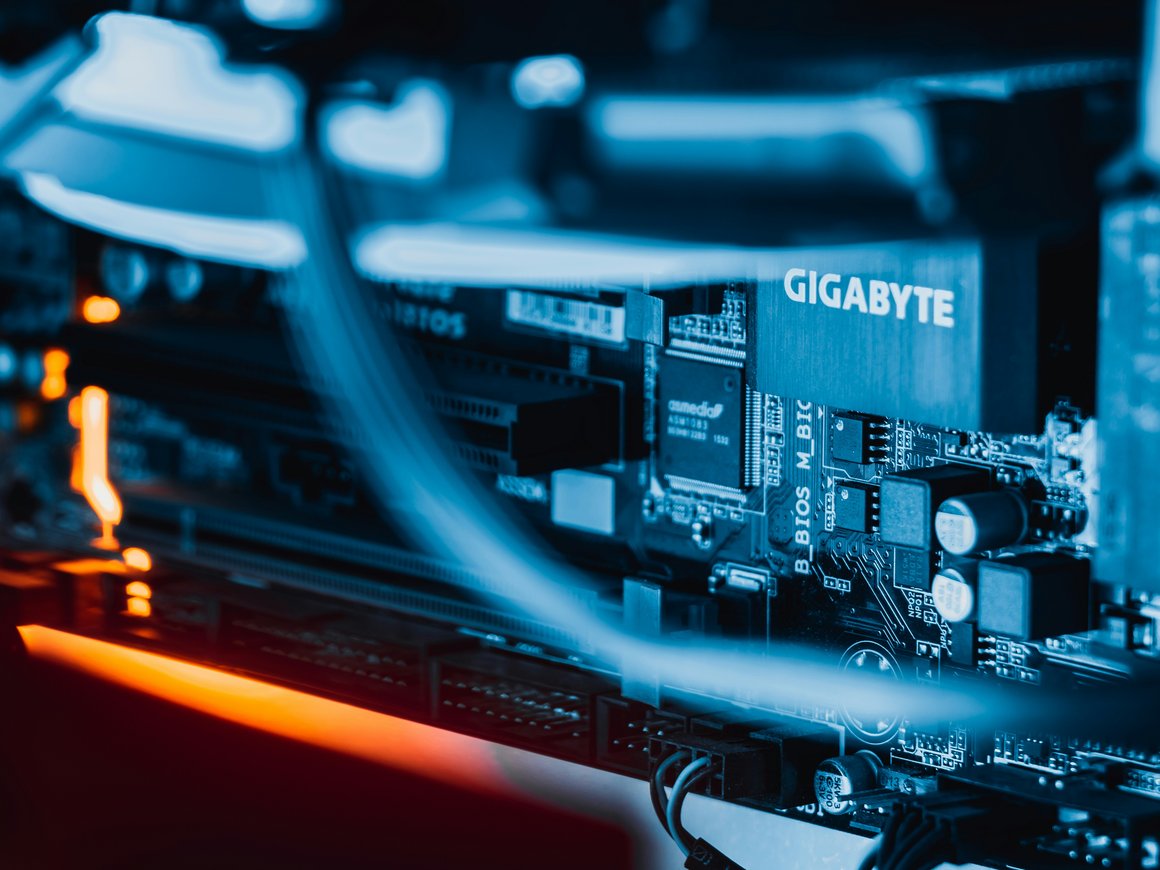 Минпромторг включил в реестр первый российский ИИ-сервер