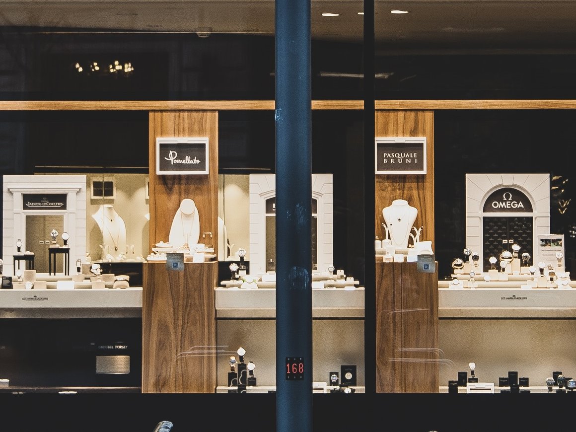 План блокировки газа из РФ, проект о проверках ювелирных магазинов, спрос на бассейны: главное для бизнеса 14 мая