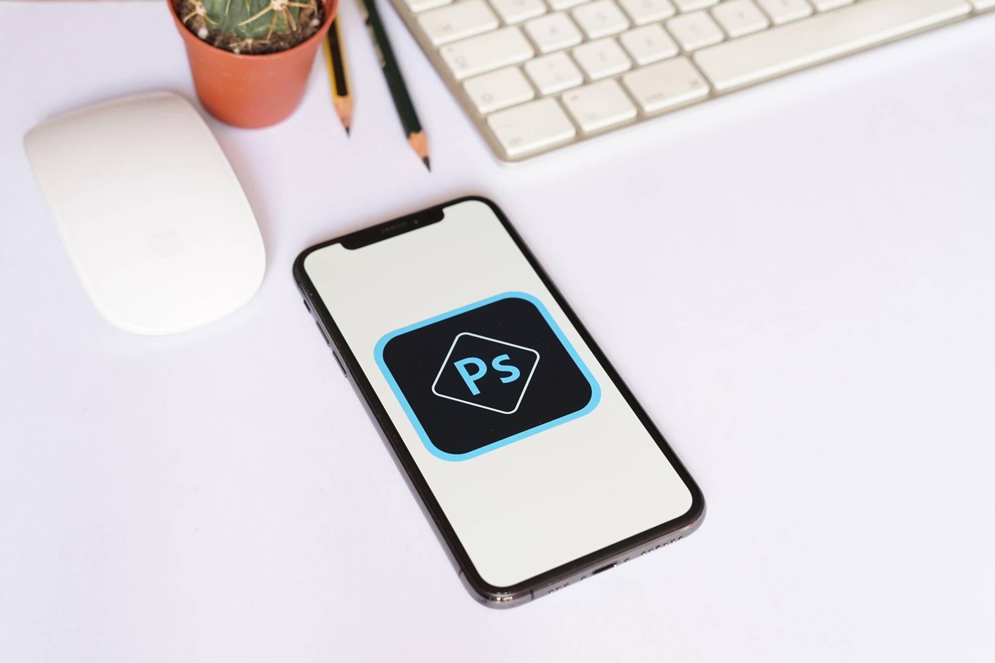 Adobe выпустила новое приложение Photoshop для iPhone