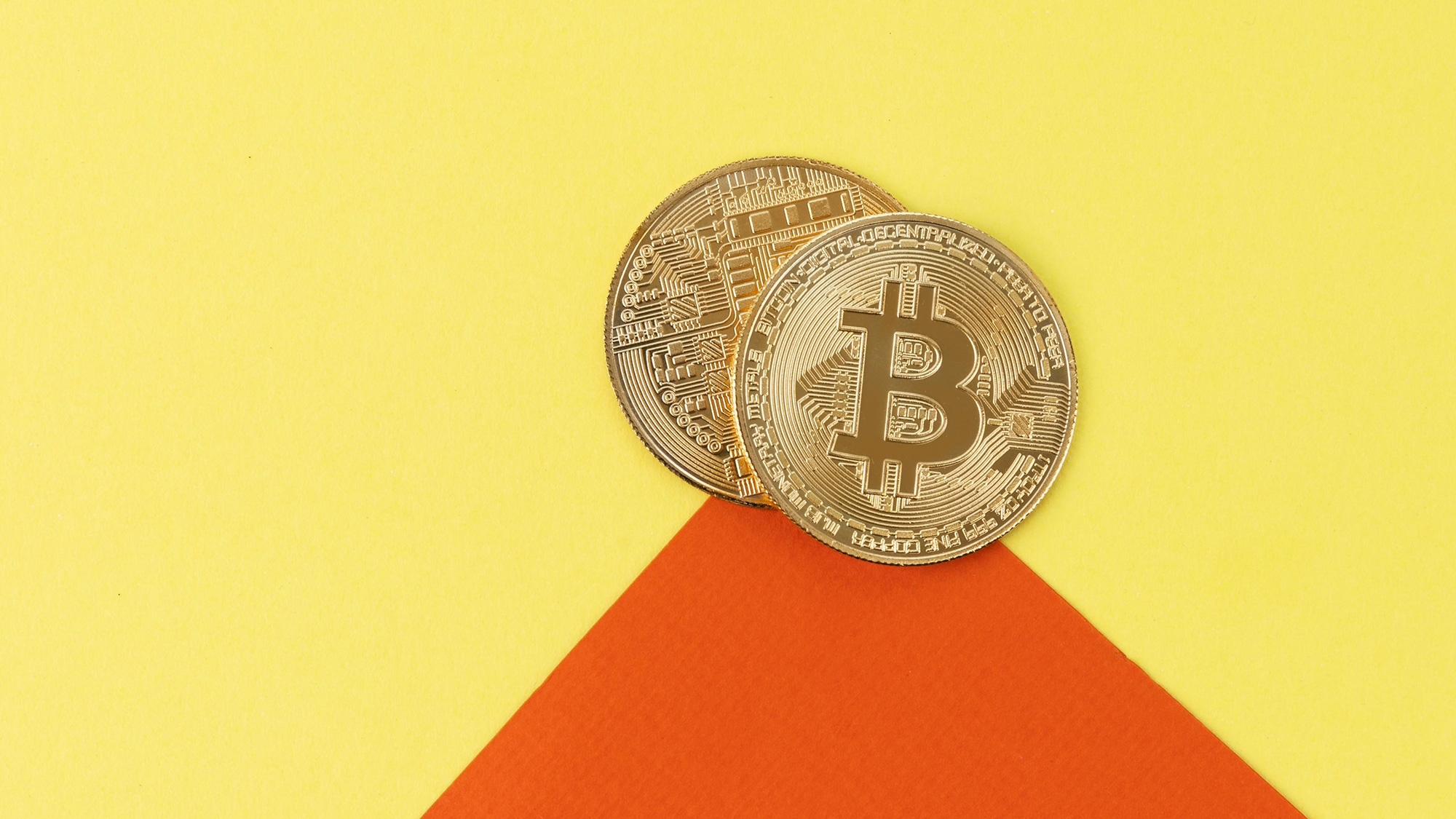 Стоимость биткоина превысила $100 тысяч впервые в 2025 году