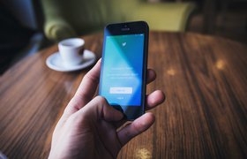Приложение Vicariously позволяет читать ленту других пользователей Twitter