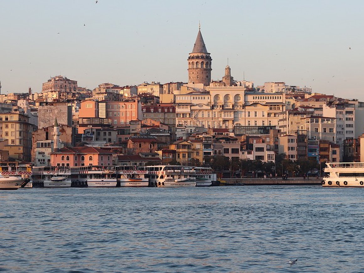 Карты «Мир» стали принимать в Турции