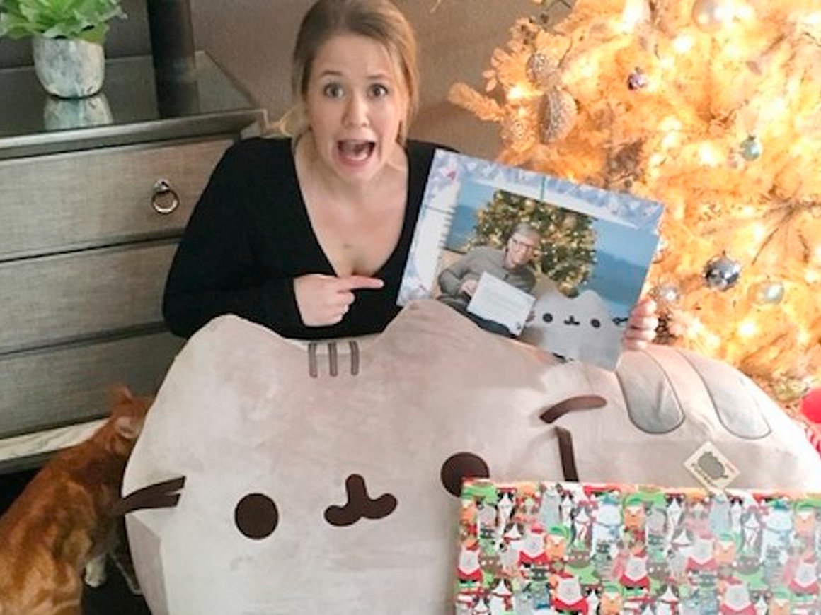 Билл Гейтс завалил рождественскими подарками пользовательницу Reddit