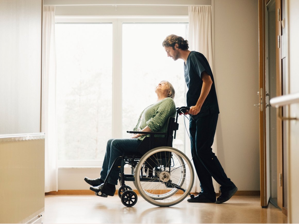 Платформа онлайн-бронирования социальных объектов «Долгожитель» привлекла 52 млн рублей инвестиций