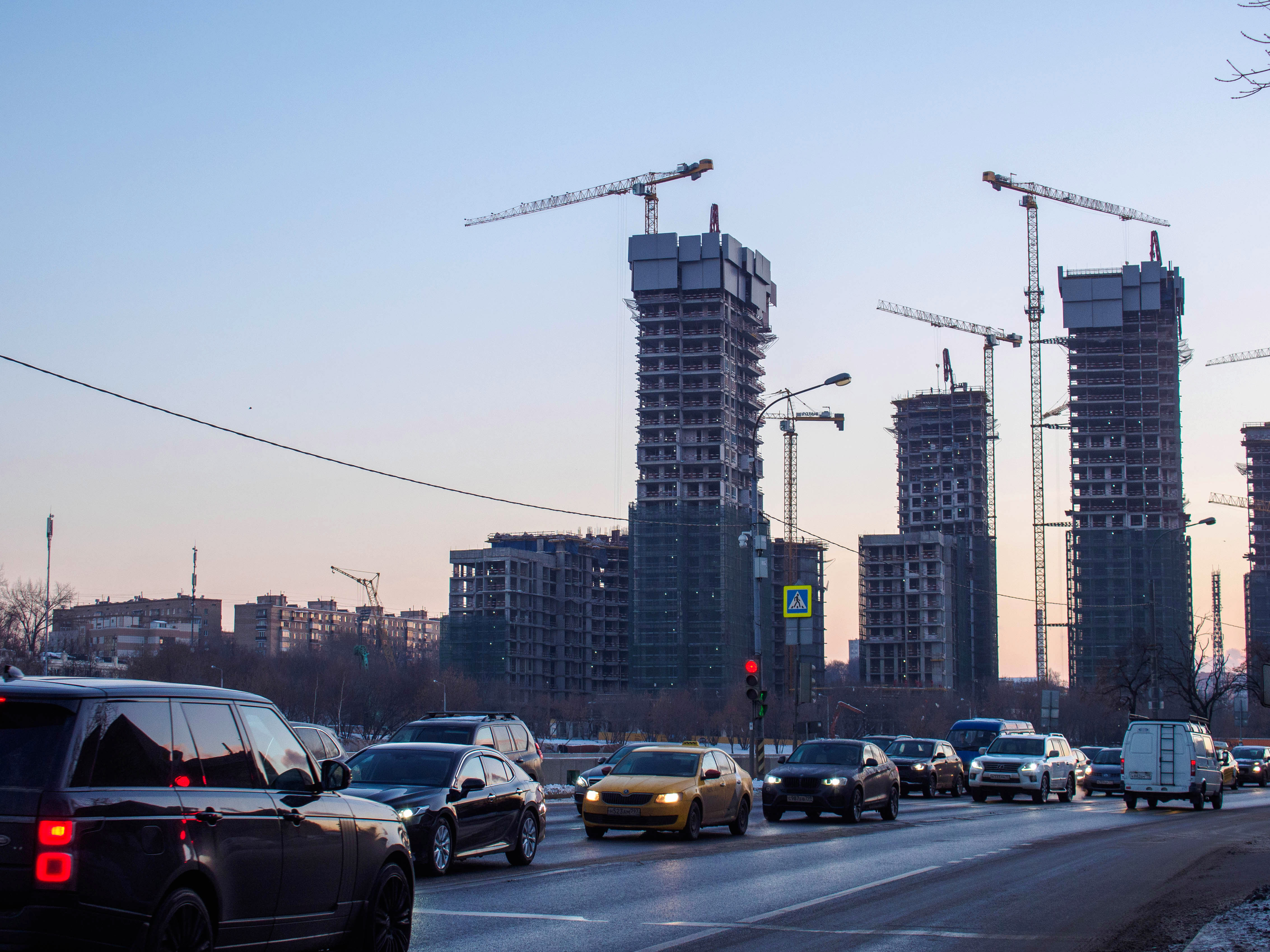 Цены на жилье в новостройках начали снижаться