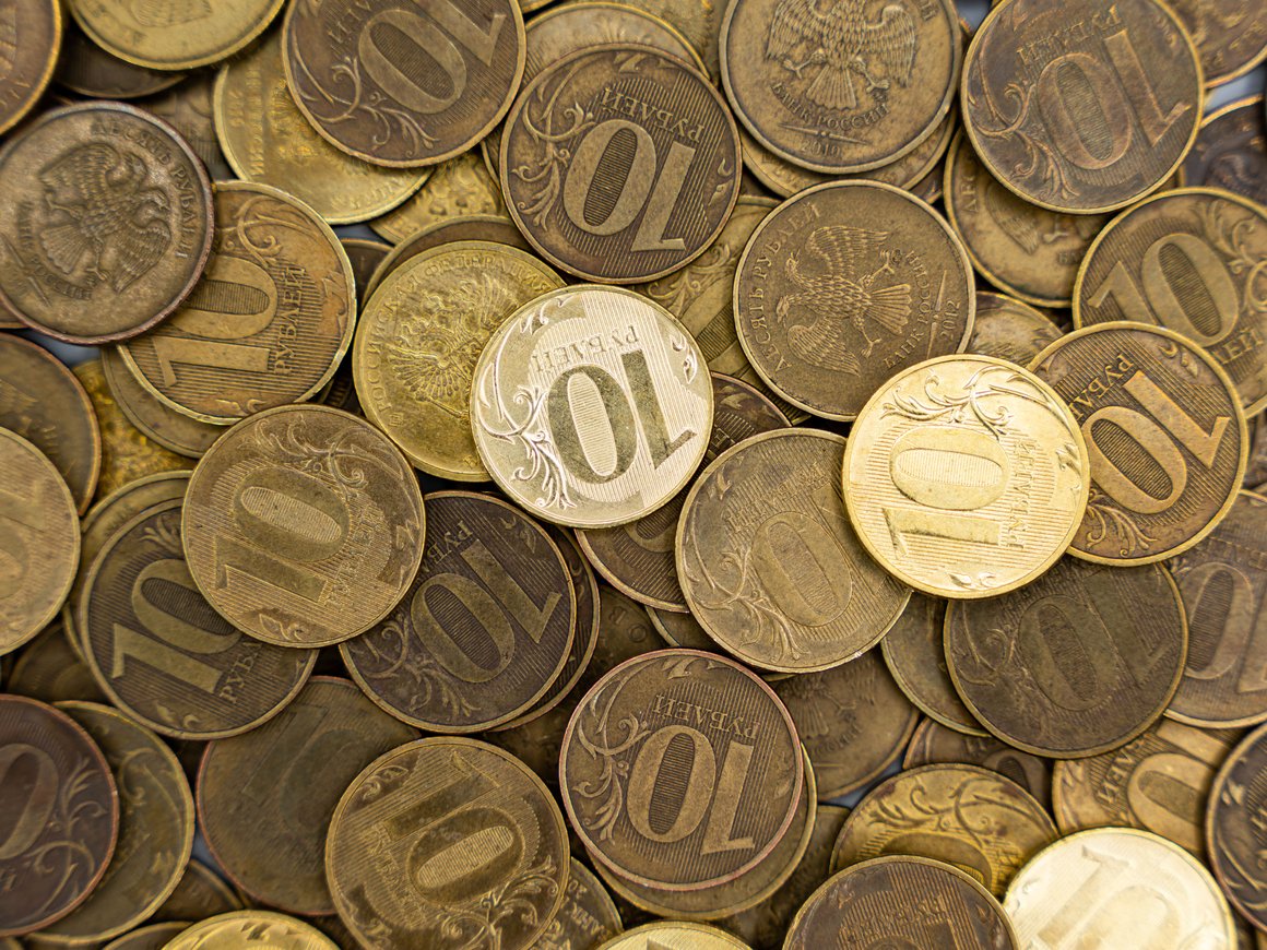 Экономисты Bloomberg допустили повышение ключевой ставки ЦБ до 25% годовых