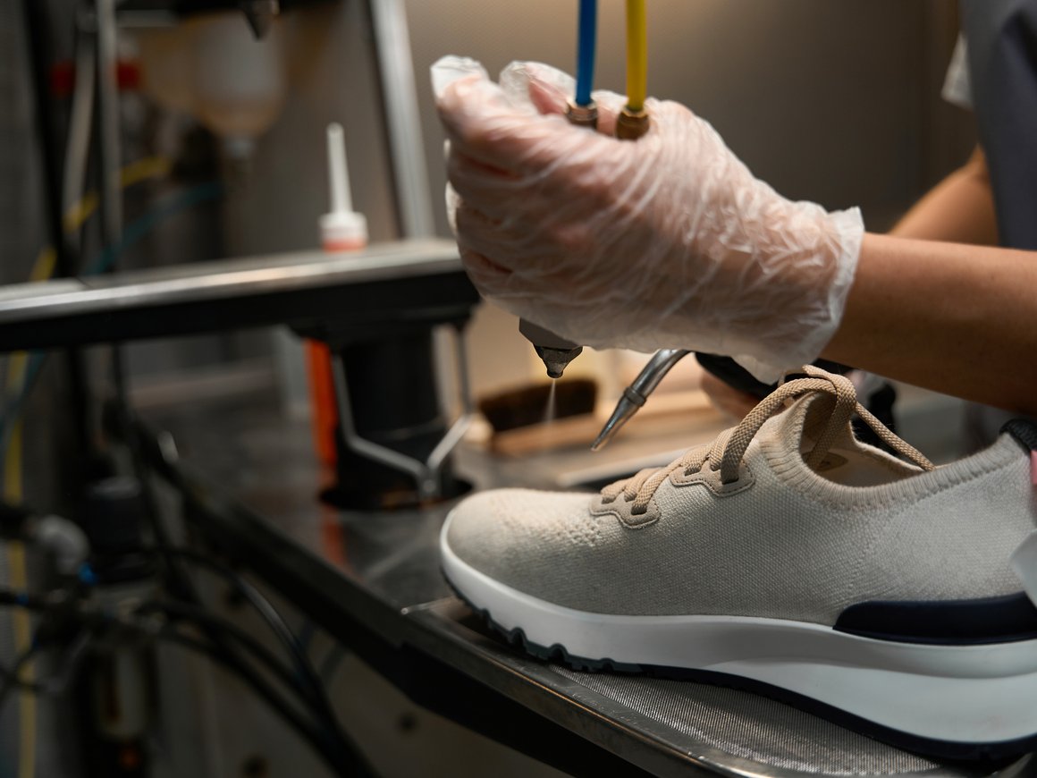 Российская сеть химчисток для обуви SneaknFresh выйдет на рынок США