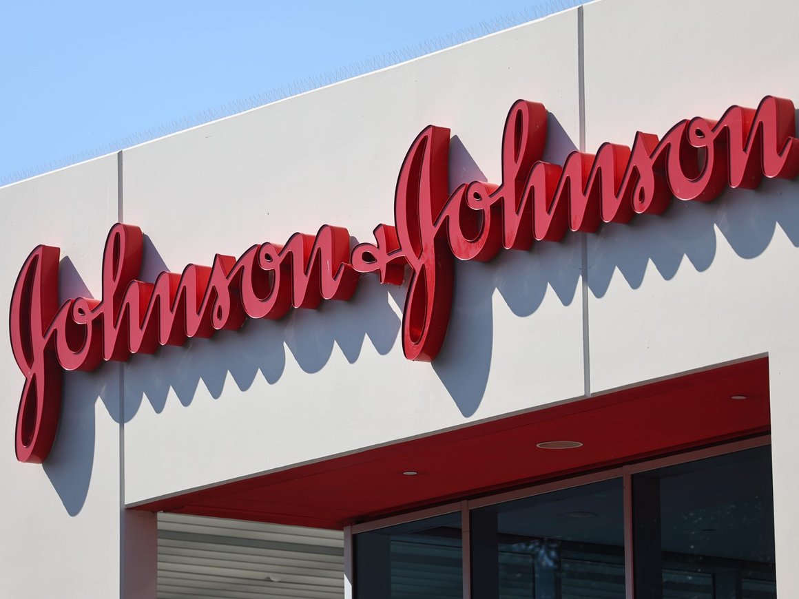 Американская Johnson & Johnson решила отсудить бренд Helix у российской сети лабораторий
