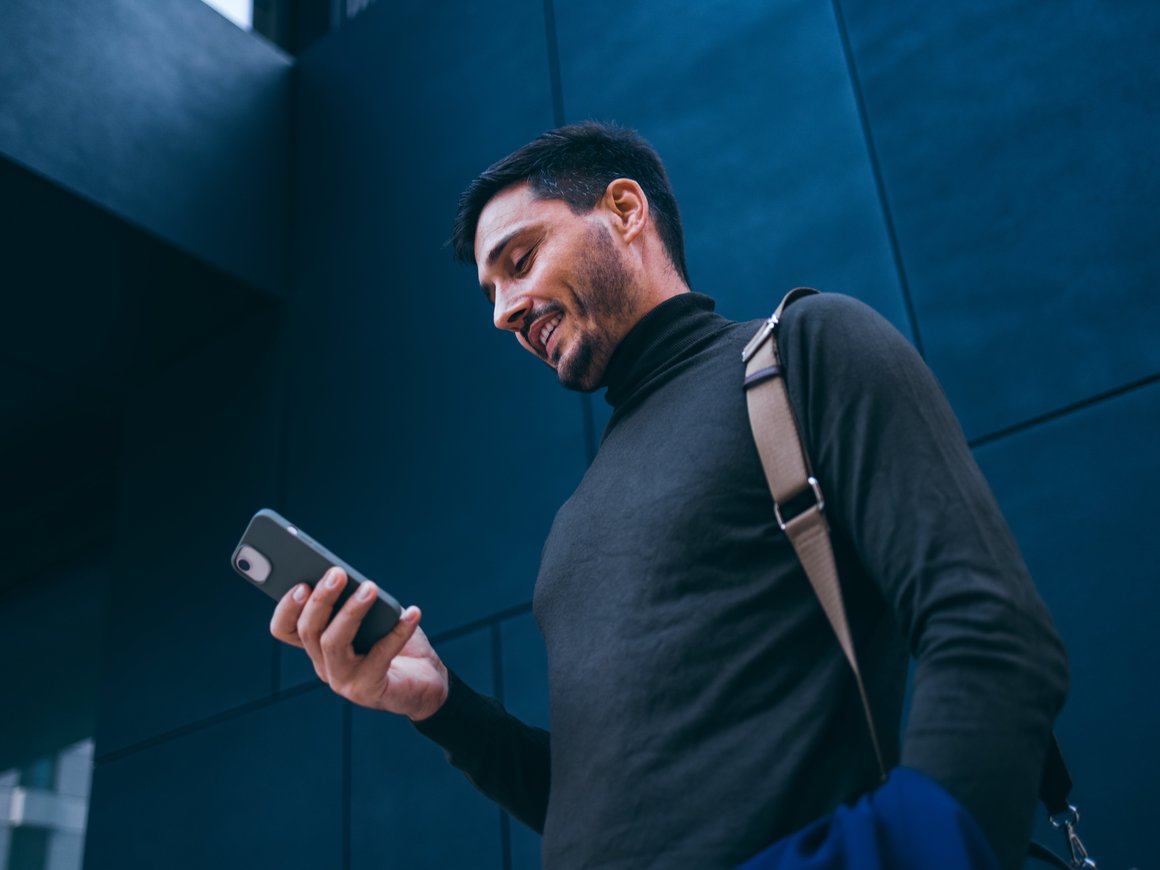 «Ъ» узнал о планах Роскомнадзора и Минцифры ввести запрет на звонки в мессенджерах