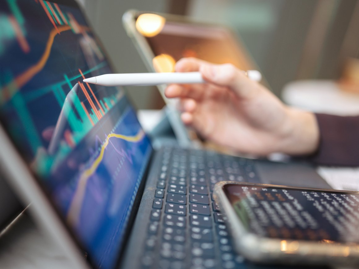 Акции «Самолета» упали почти на 10% на фоне новости о возможном уходе крупнейшего совладельца