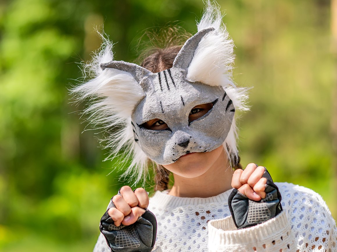 Квадроберы в России скупили десятки тысяч заготовок для масок кошек на Wildberries и Ozon