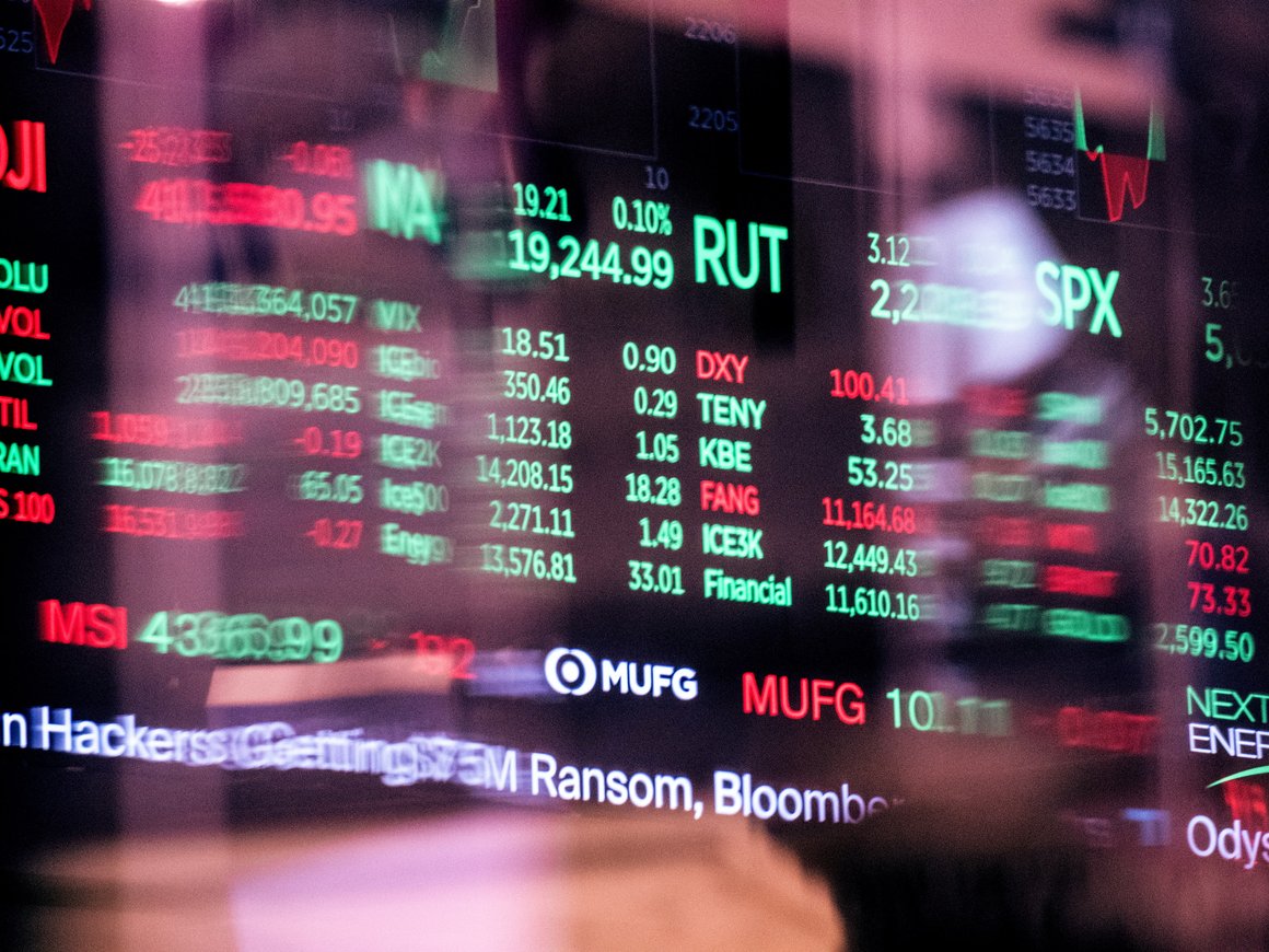 Китайский фондовый рынок показал сильнейший рост с 2008 года