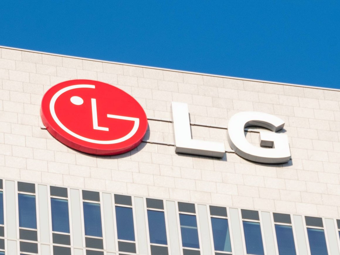 LG отказалась от части офисных помещений в России