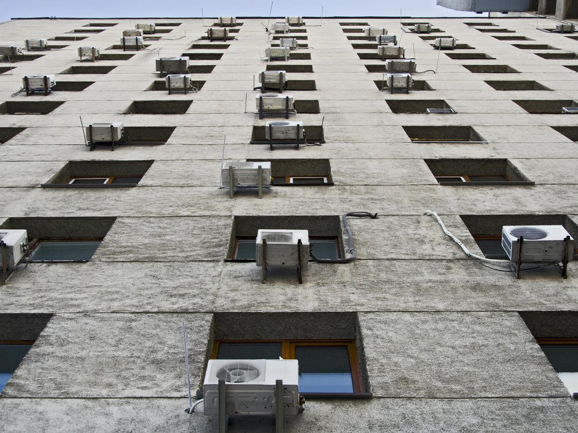 Таможня перестала пропускать в Россию холодильники и кондиционеры