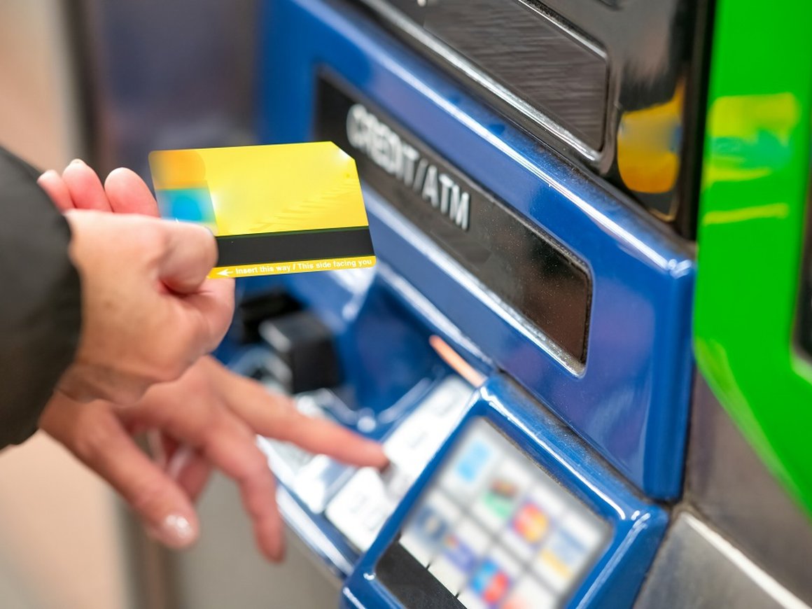 ТАСС: Карты UnionPay «Газпромбанка» перестали работать за рубежом