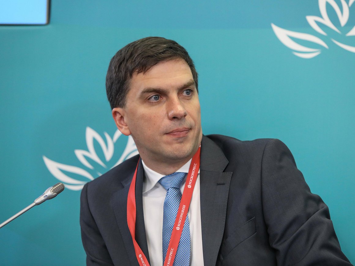 Гендиректор «Глории Джинс» Максим Басов стал «ипэшником»