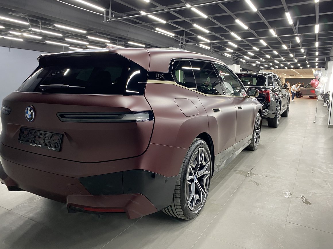 В Москве открылся салон с автомобилями покинувших Россию брендов