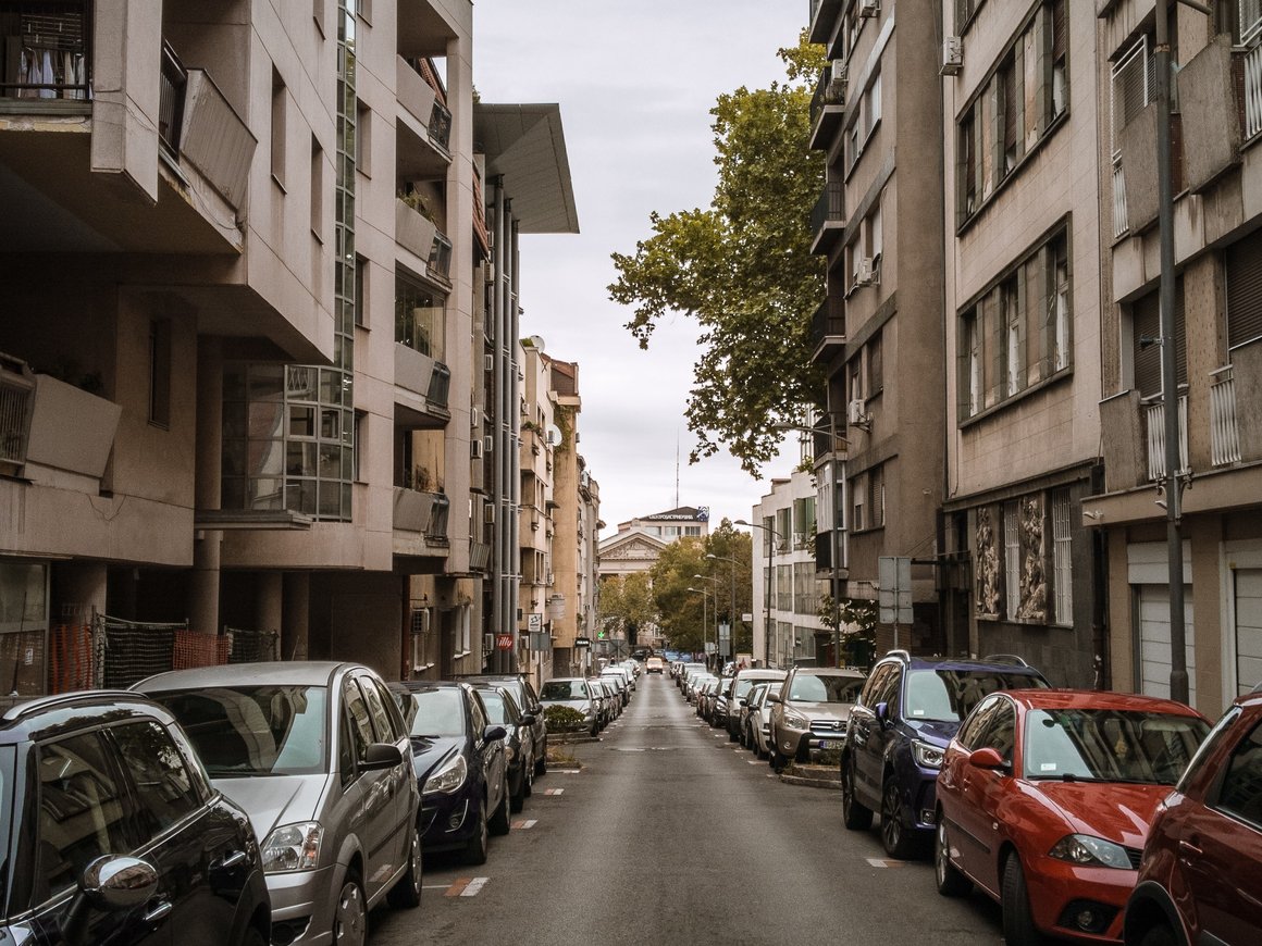 Водителям предложат заработать на парковке: в России появится паркшеринговый сервис с кешбэком