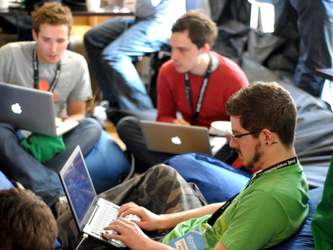 Как эффективно обрасти связями. 5 правил успешного нетворкинга на tech-конференциях