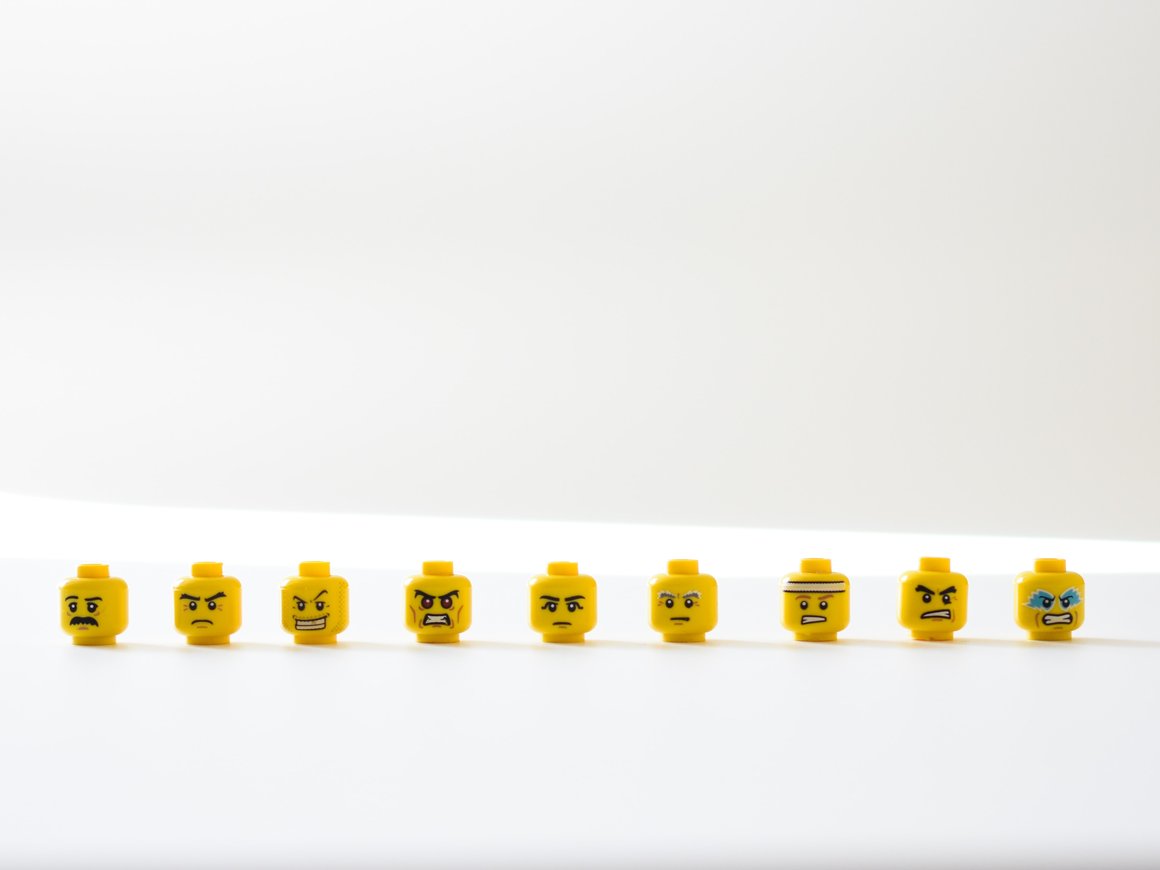 Названы самые недовольные своей зарплатой россияне