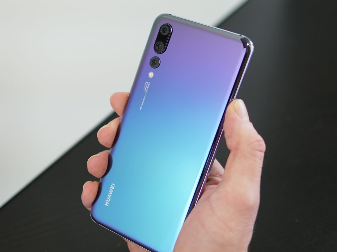 Ритейлеры рассказали о росте доли китайских смартфонов в России до 40%