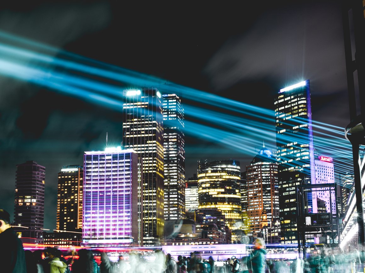 Цифровой двойник светофора и российские паркоматы: предприниматели – «умному городу»