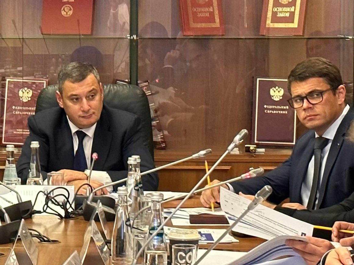 Сын актера Боярского заменит Хинштейна на посту председателя IT-комитета Госдумы РФ