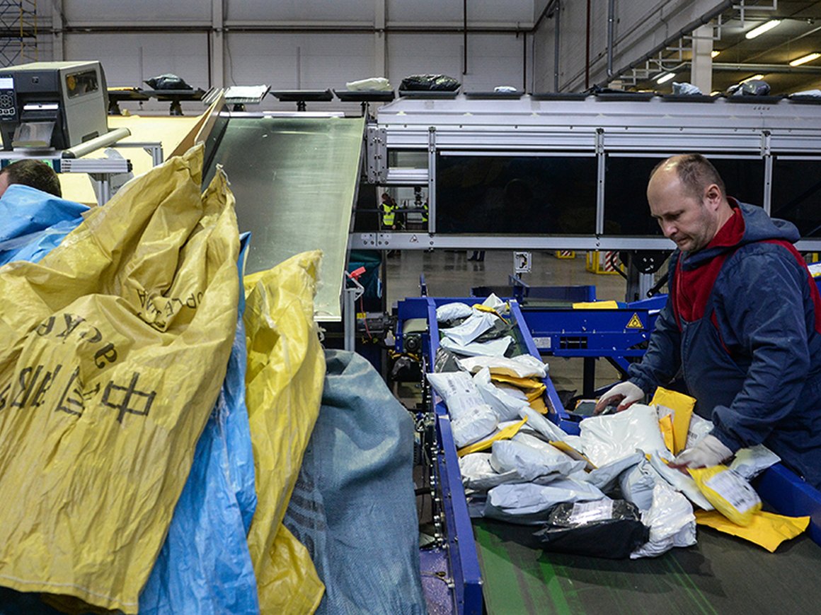 «Ъ»: Власти готовы отложить снижение беспошлинного порога для интернет-покупок за рубежом