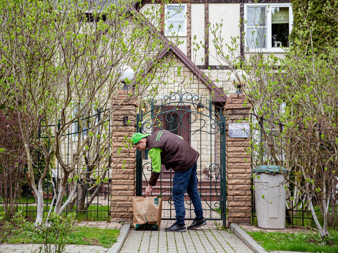 «ВкусВилл» запустил бесплатную доставку в поселки и на дачи