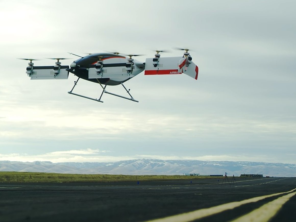 Видео: первый полет летающего такси от Airbus