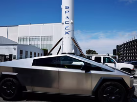 Илон Маск допустил слияние SpaceX с Tesla: космическая компания получила $4 млрд чистой прибыли за III квартал