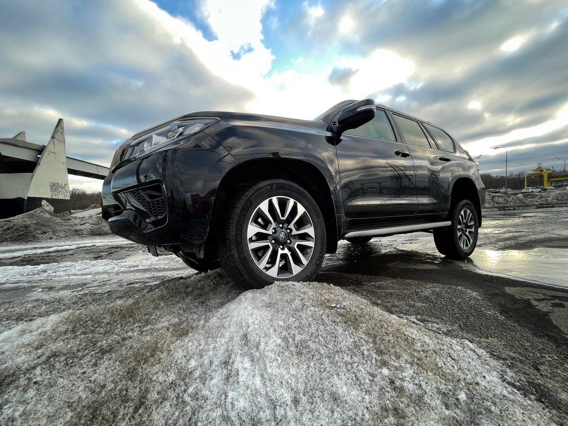 Эксклюзивный Land Cruiser Prado: коллекционерам на заметку