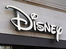 Disney инвестирует в OpenAI $1 млрд — теперь в Sora можно будет генерировать персонажей Marvel и Pixar