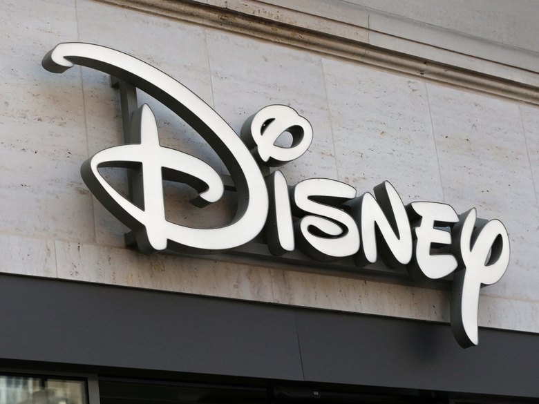 Disney инвестирует в OpenAI $1 млрд — теперь в Sora можно будет генерировать персонажей Marvel и Pixar