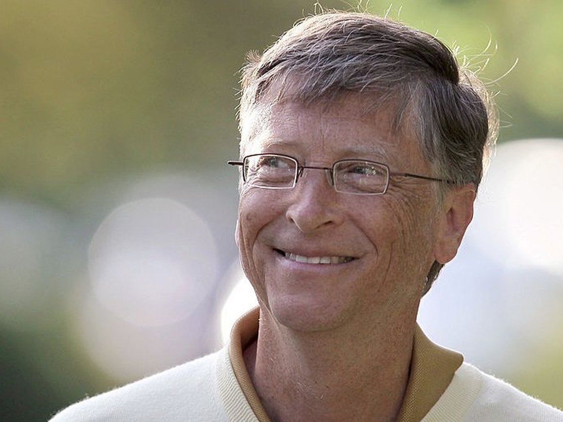 Чтение, игра в бридж и мытье посуды по ночам: как выглядит типичный день Билла Гейтса