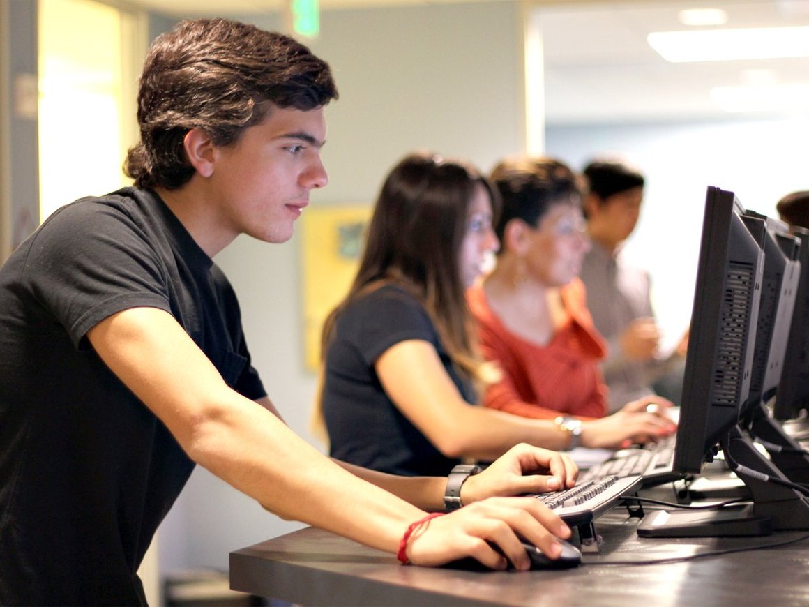 Названы ИТ-специалисты с самым быстрым ростом зарплат в 2018 году