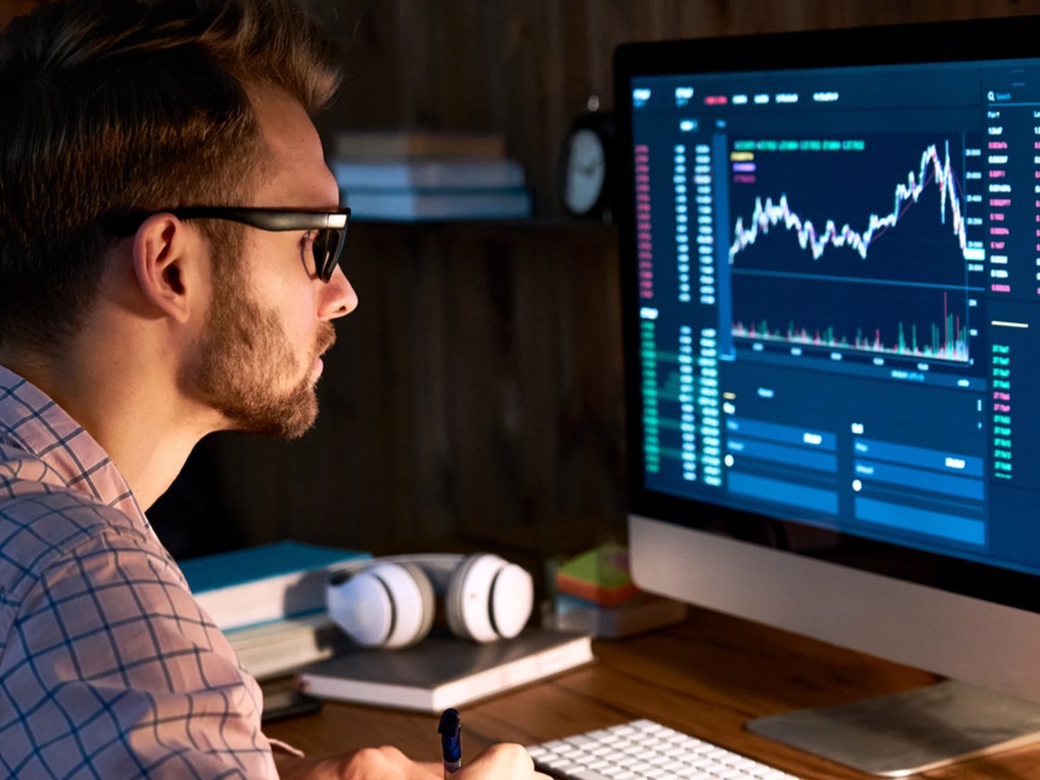 ЦБ готов снизить требования для получения статуса квалифицированного инвестора — «Коммерсантъ»