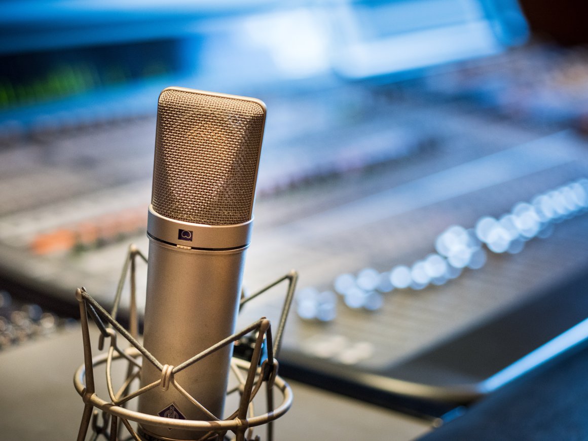 Проект Ашманова и Касперской по разработке голосовых помощников SOVA получит 300 млн рублей