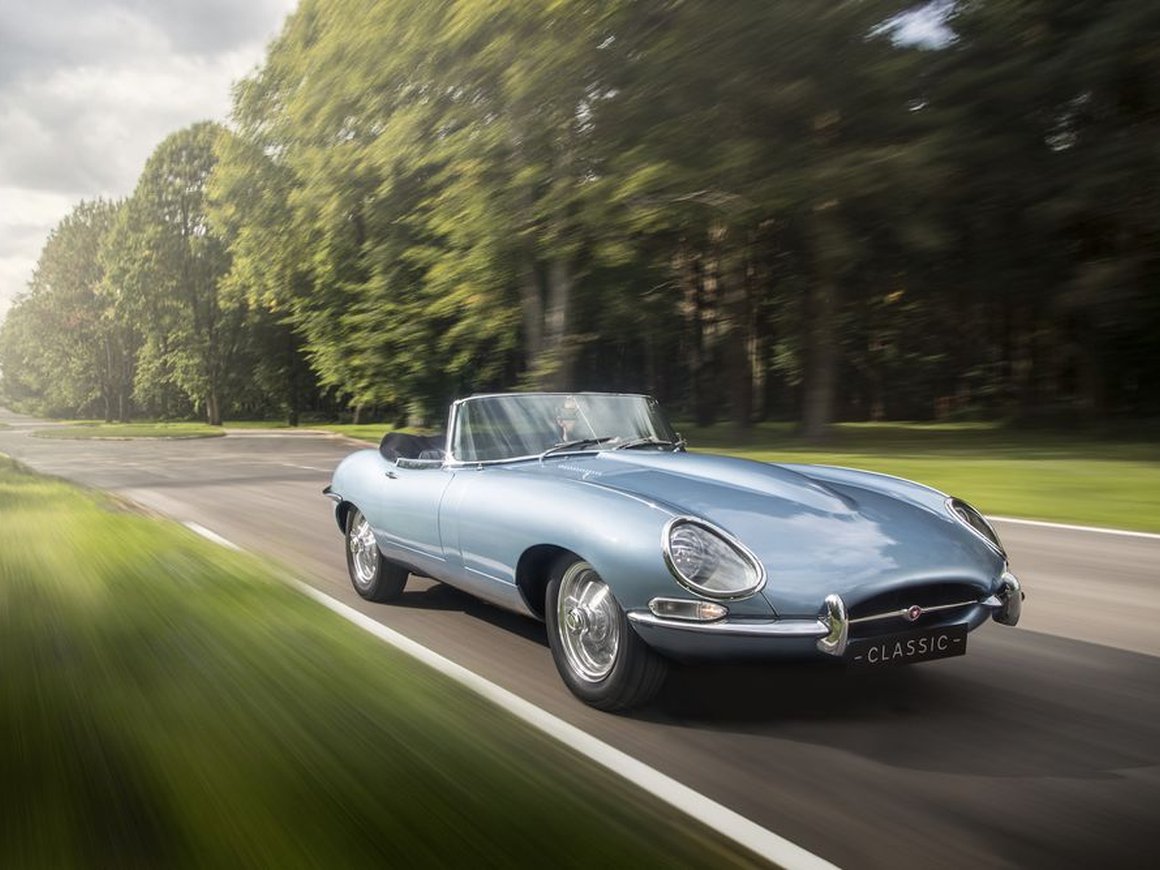 Jaguar представил электрокар на базе «самого красивого автомобиля в мире» из 1960-х