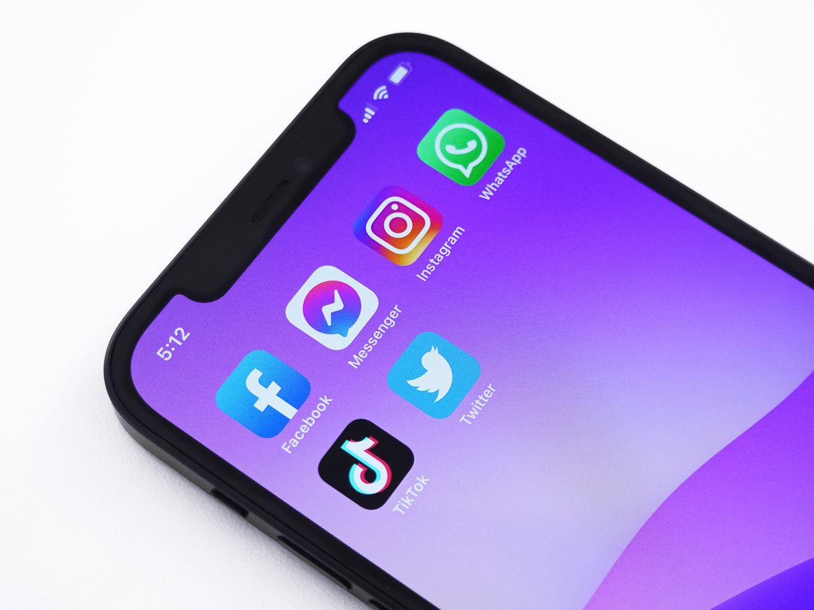 Соцсети намерены штрафовать за игнорирование жалоб пользователей на контент