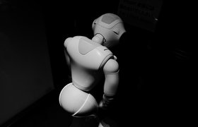 Почему нам становится грустно, когда «умирают» роботы?