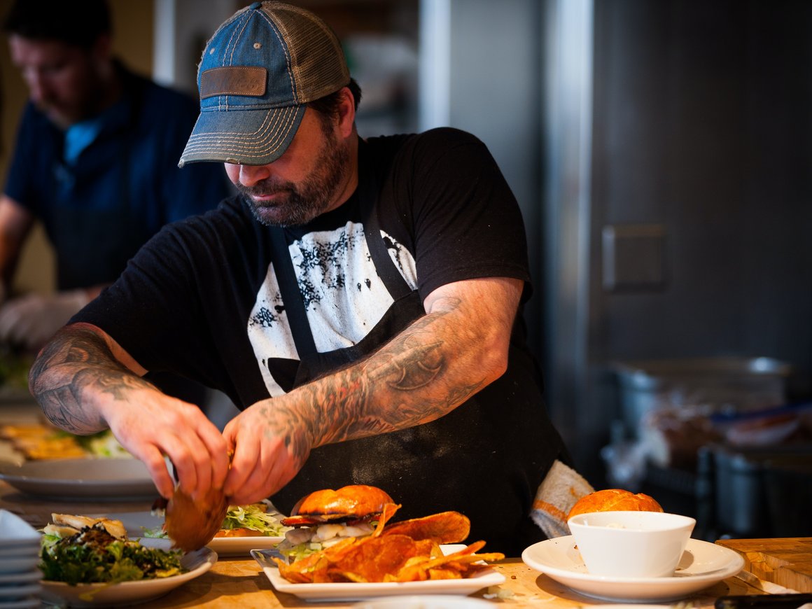 Россияне стали чаще есть фастфуд