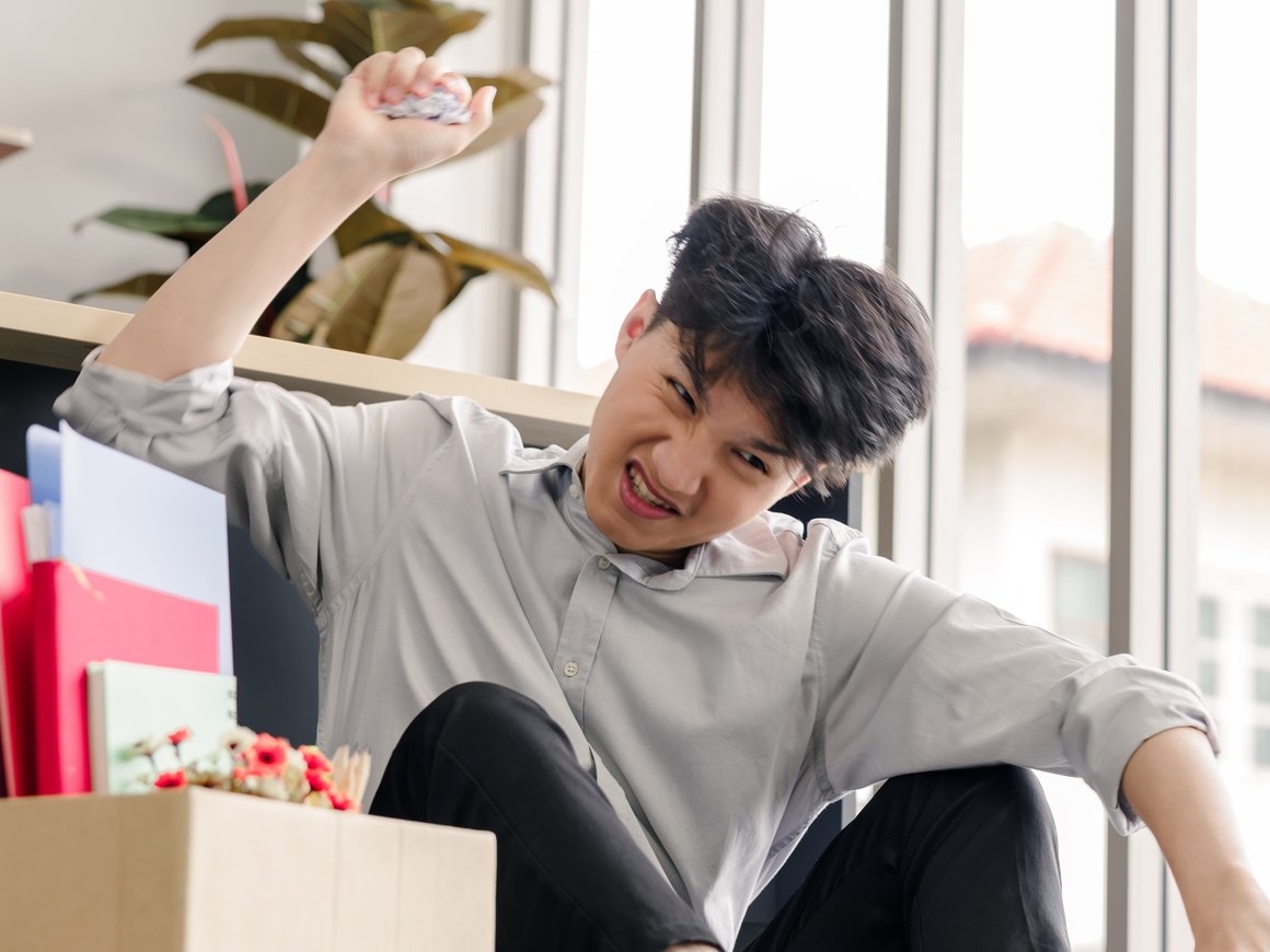 Три «красных флага», что сотрудник хочет уйти — как вовремя это распознать и удержать его