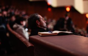 Илон Маск выступит на бизнес-форуме на Кубани, куда его пригласили с помощью баннера