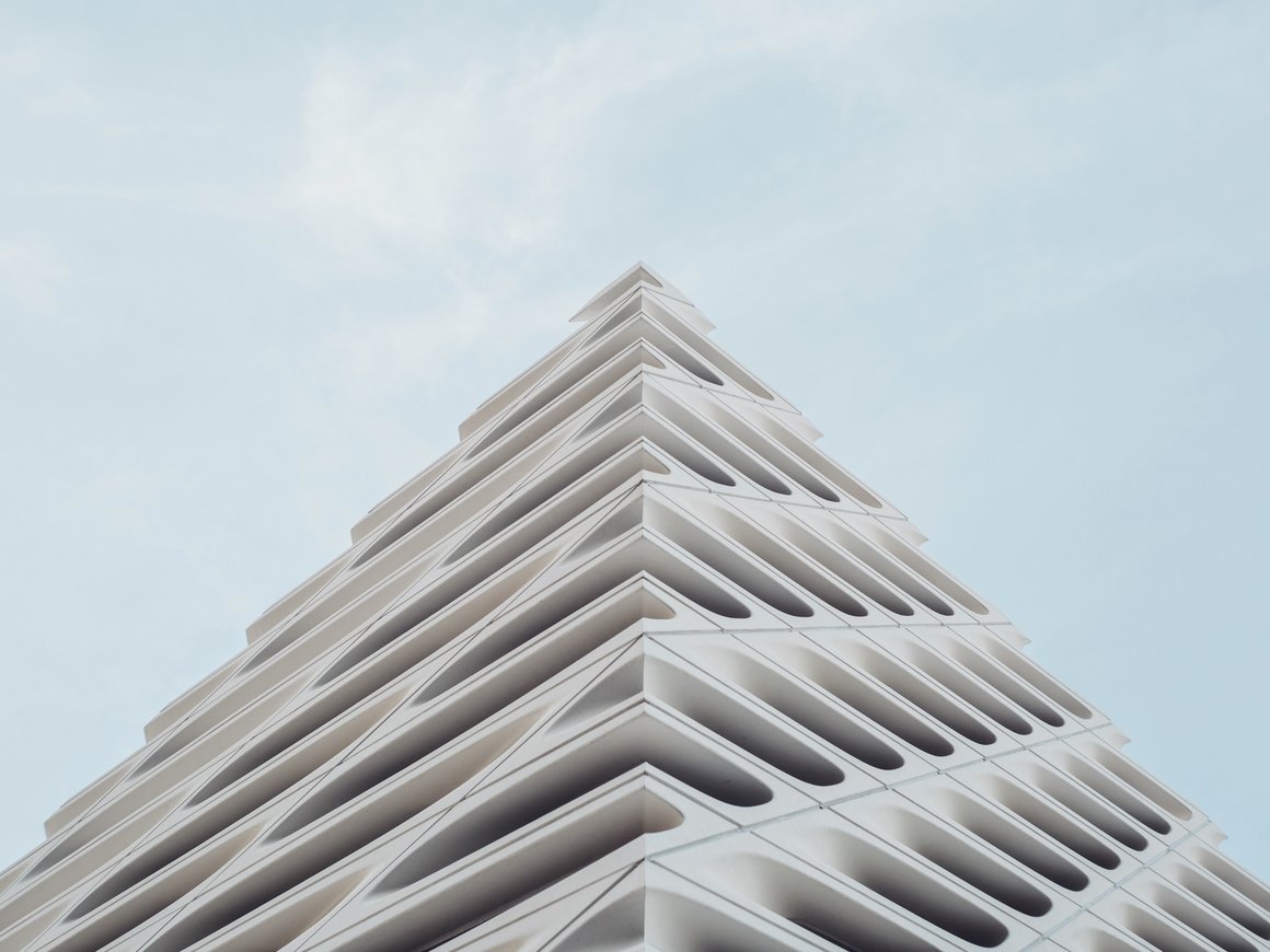 Идет прием заявок на премию «Headliner года»