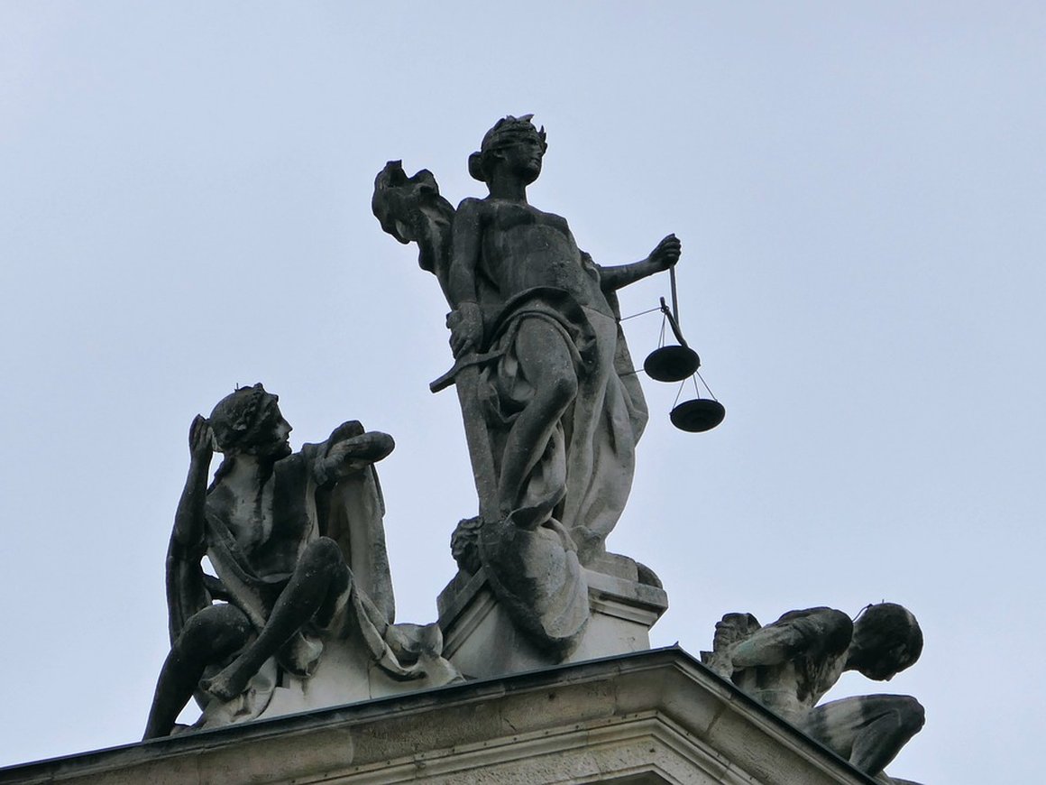 УК «Солид Менеджмент» требует от бенефициара и руководителей Qiwi более 22 млрд рублей