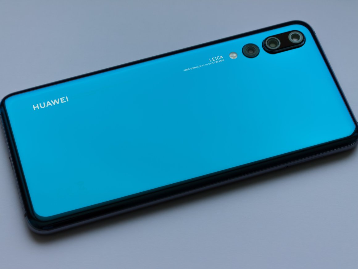 Huawei в 2020 году выпустит смартфоны с российской «начинкой»